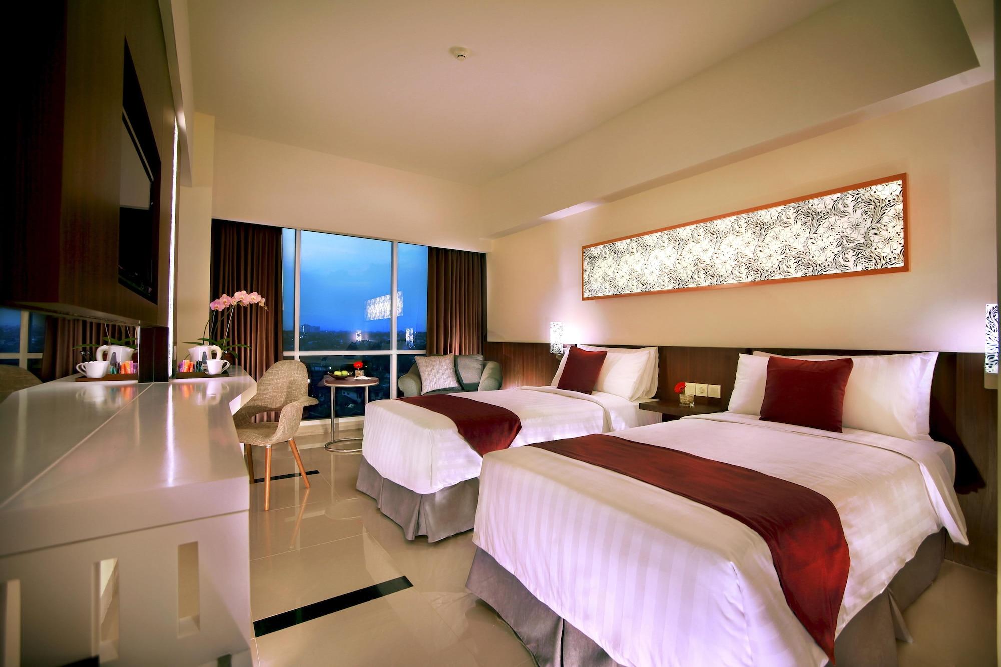 Atria Hotel Маланг Екстериор снимка