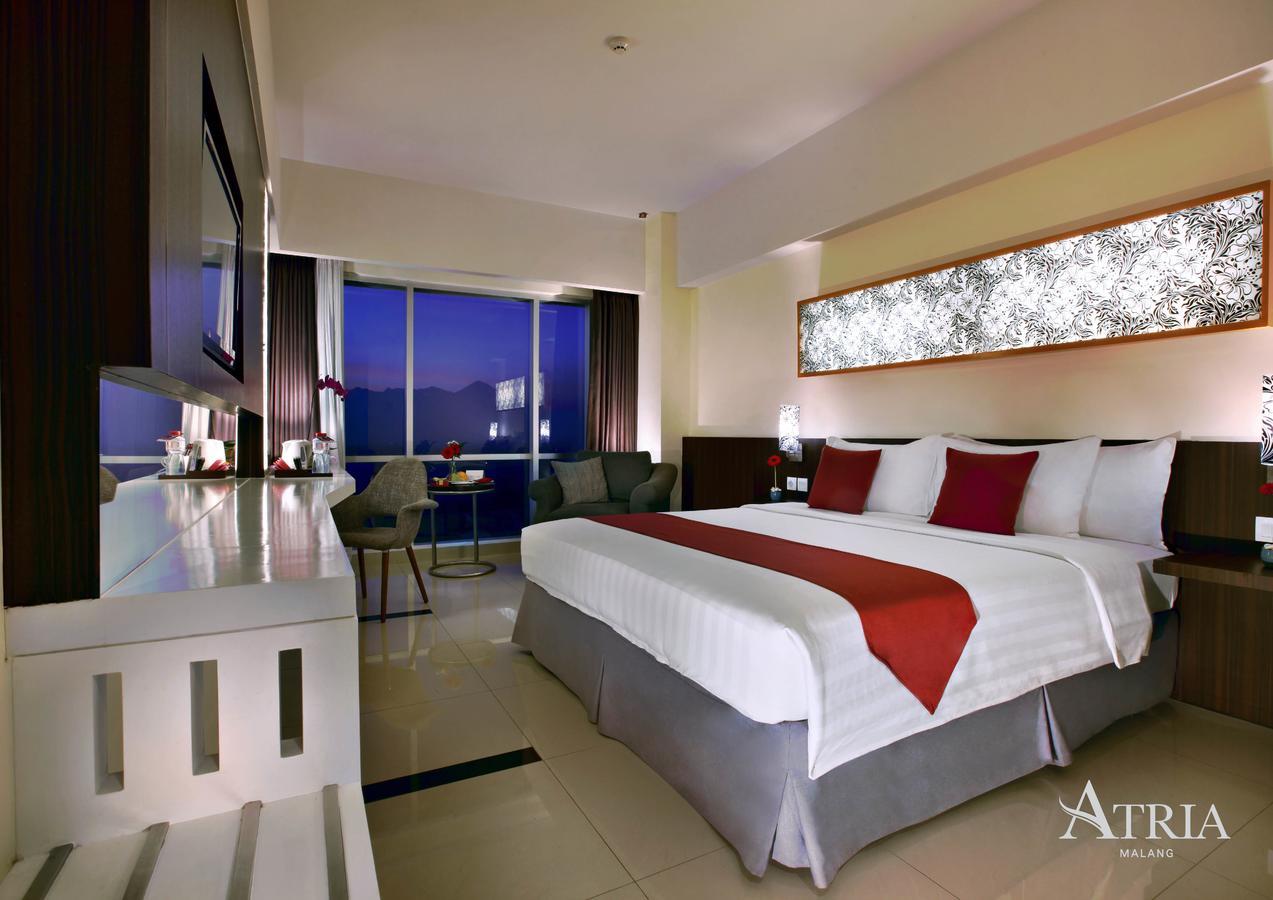 Atria Hotel Маланг Екстериор снимка
